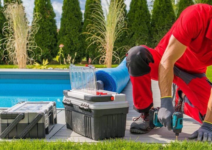 hiring deckcontractor