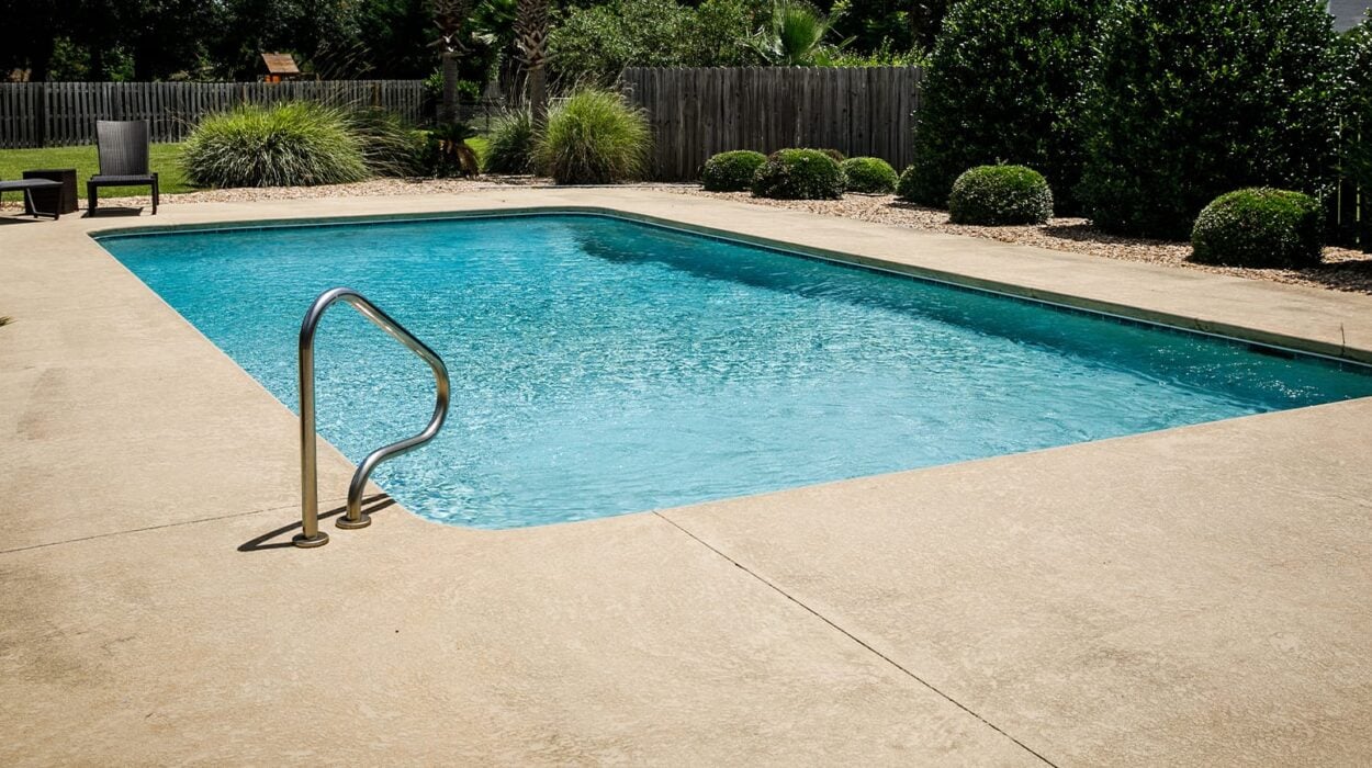 concrete pool deck style