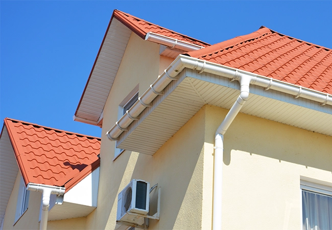 eavestroughs, fascia and soffit image eavestroughs, fascia and soffit image