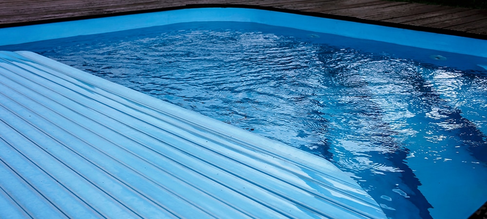 automatic pool closing view