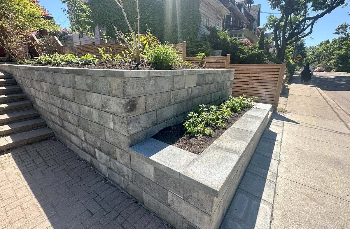 concrete block retaining wall