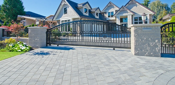 home interlocking driveway