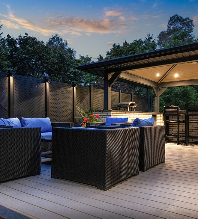 sitting space near open cover kitchen and modern privacy screen