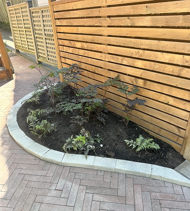 small retaining wall for landscape