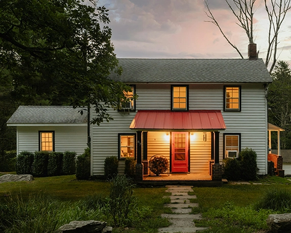 accessory structures image one accessory structure, home side