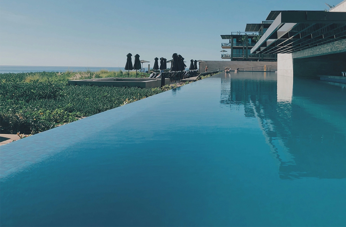 large commercial infinity pool