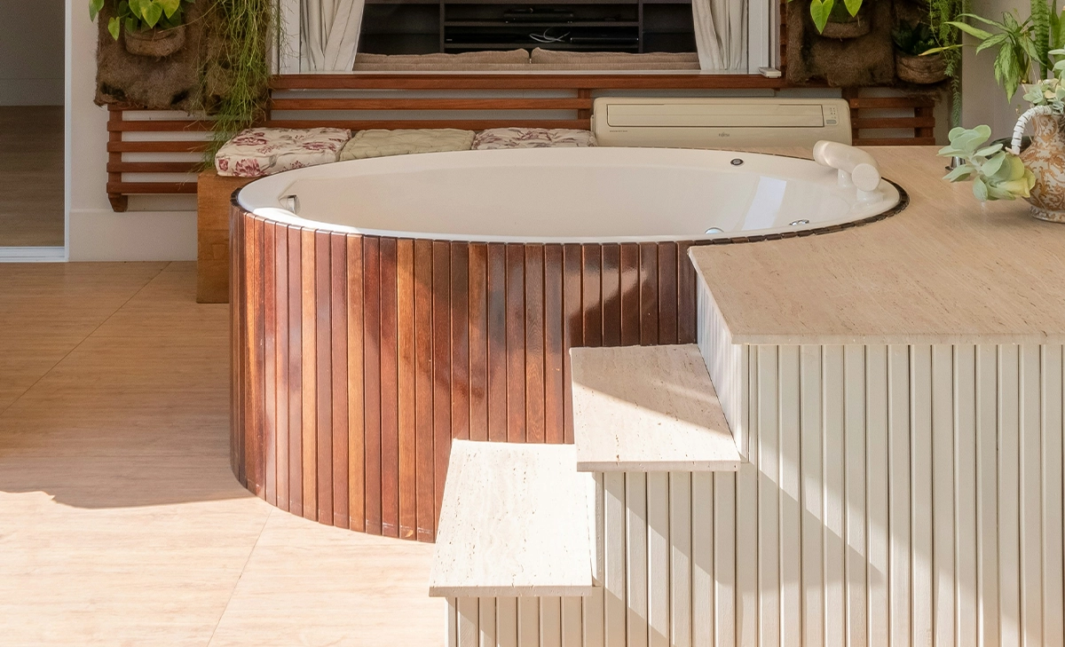 customize front porch and hot tube with mini deck and steps in bathroom