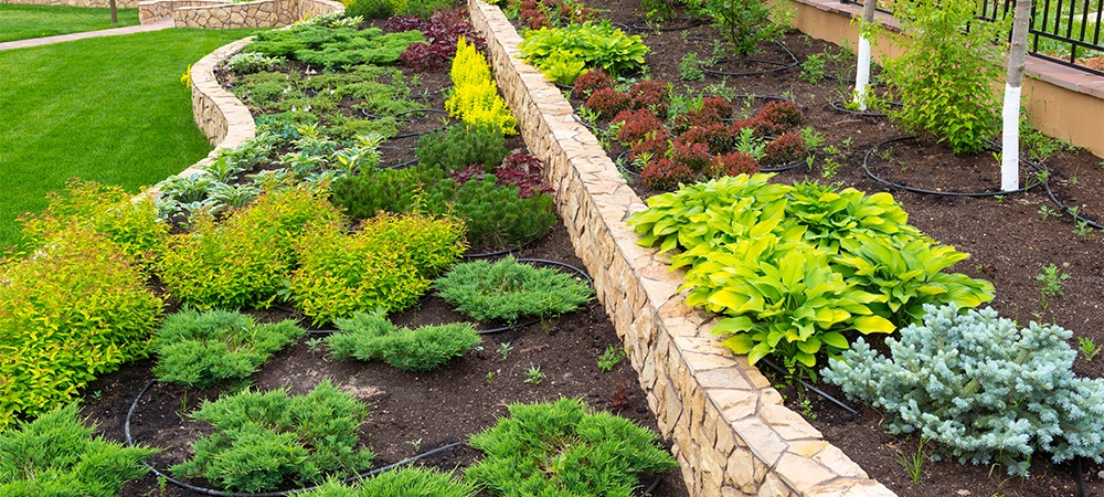 retaining wall for sloping backyard