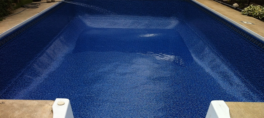 New vinyl liner installed in a swimming pool