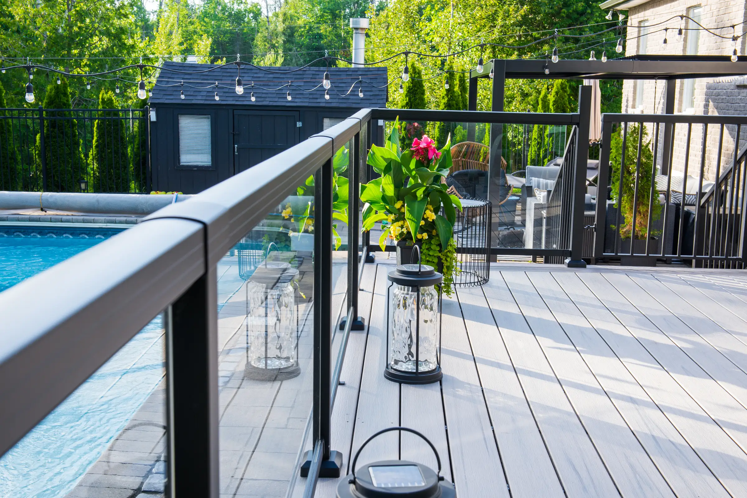 composite-deck-railing-pool-string-lights composite deck railing